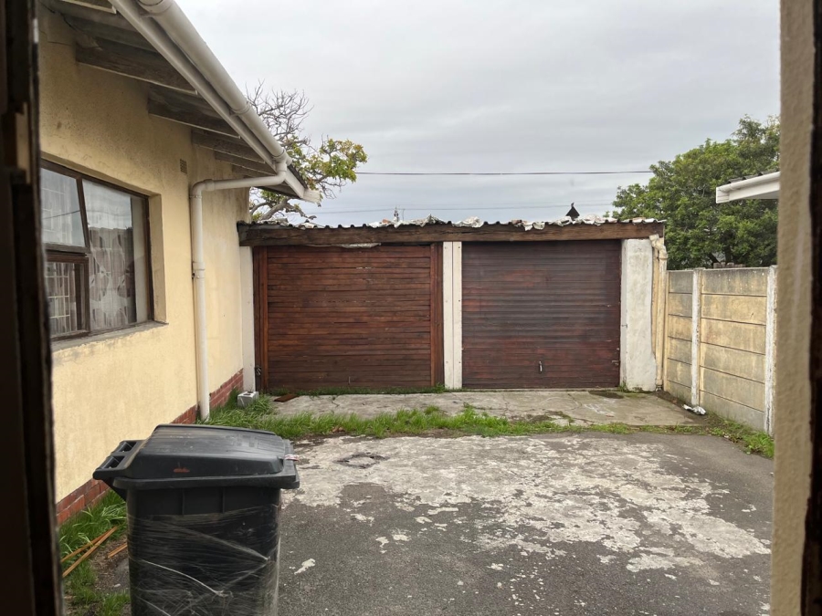  Bedroom Property for Sale in Richmond Estate Western Cape